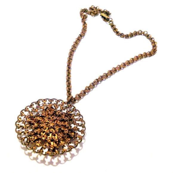 Vintage Mid Century Copper Necklace with Copper Fleck Lucite Flower - Picture 3 of 3